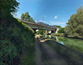 Pont ferroviaire sur le bief 111 du versant Yonne à Saint-Florentin. Ouvrage moderne entièrement en béton.